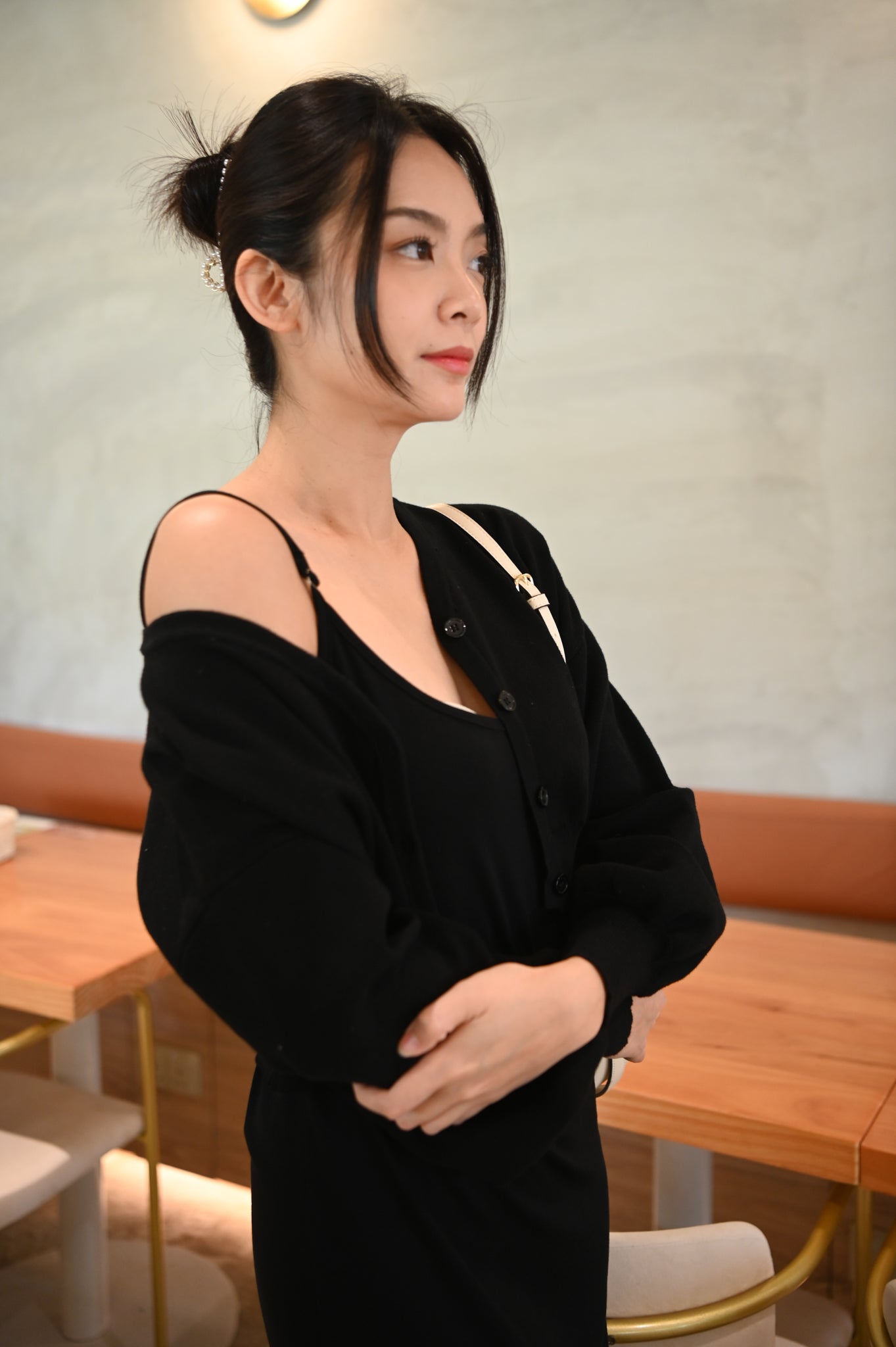 Railey Balloon Sleeve Knitted Cardigan (Black)