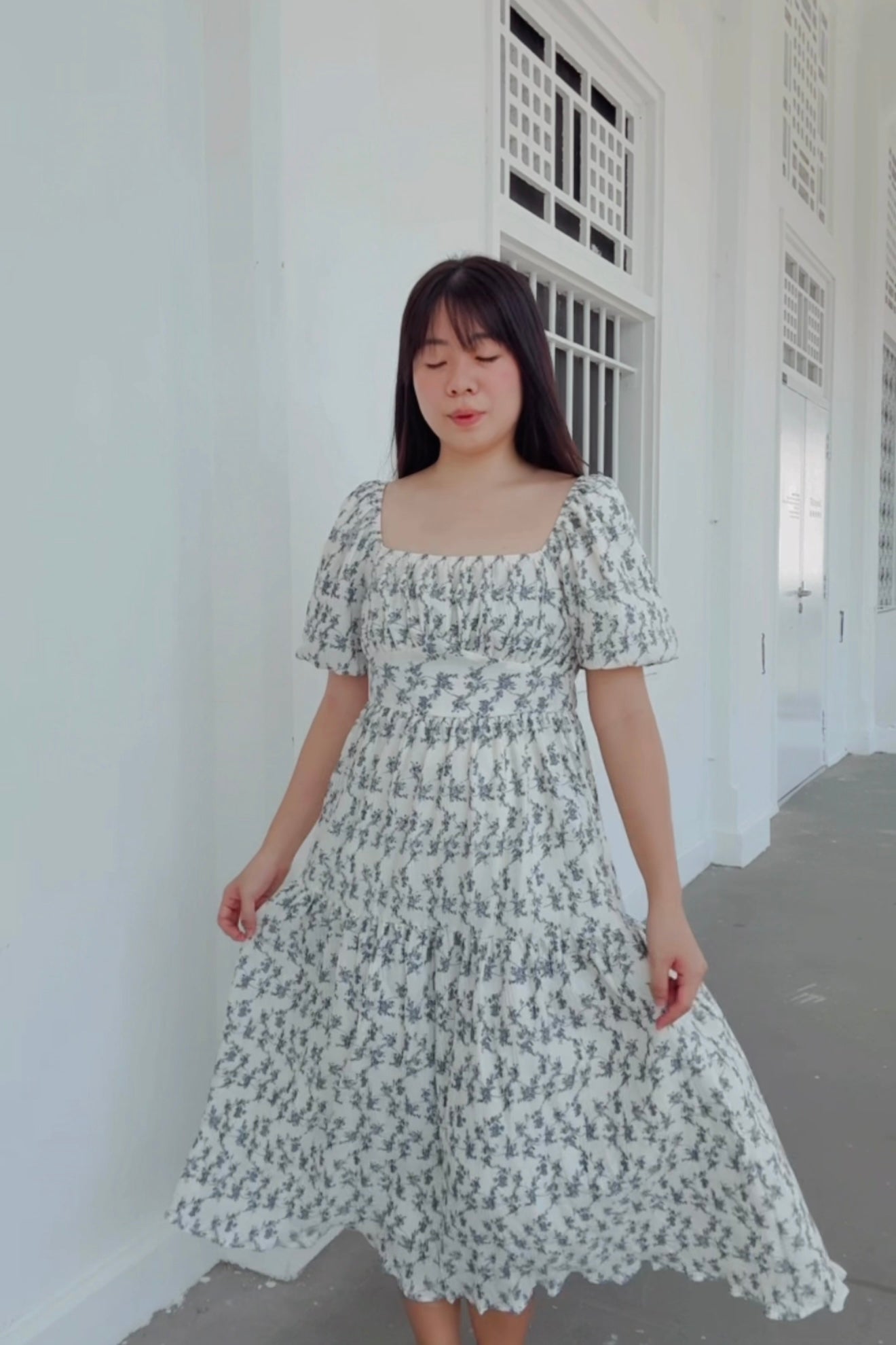 Clara V2 Porcelain Floral Smocked Midi Dress